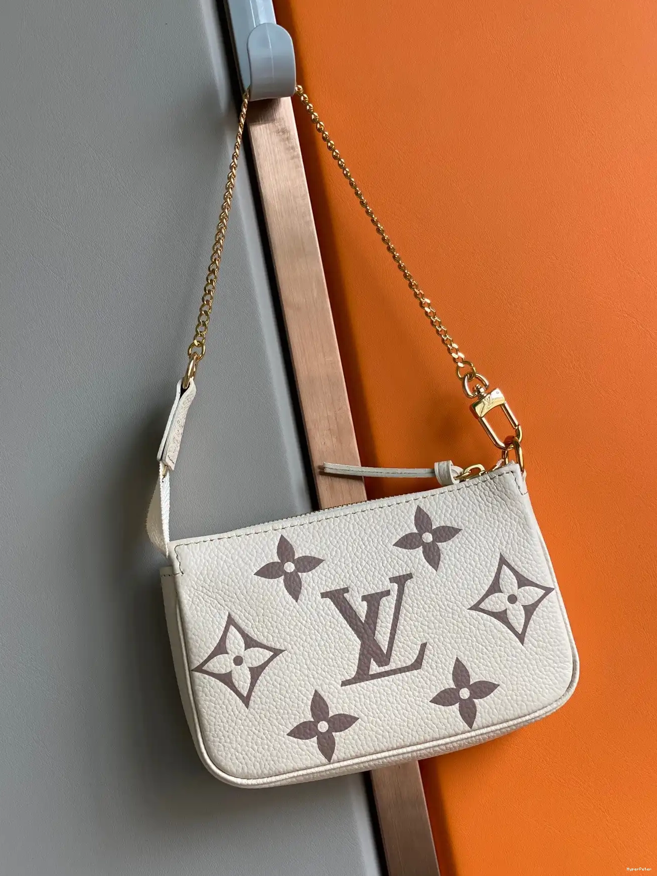 VUITTON ACCESSOIRES POCHETTE LOUIS MINI 0525